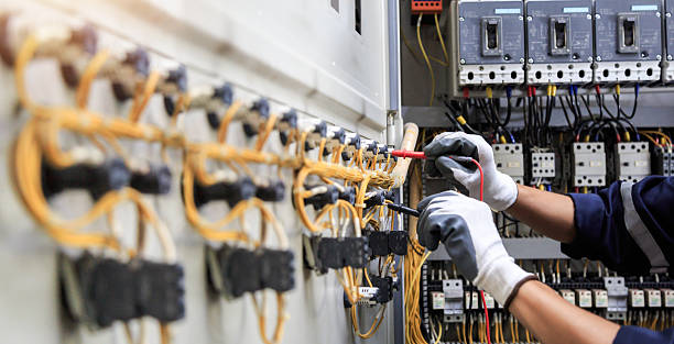 Professional Electrician technician working in Salisbury, NY